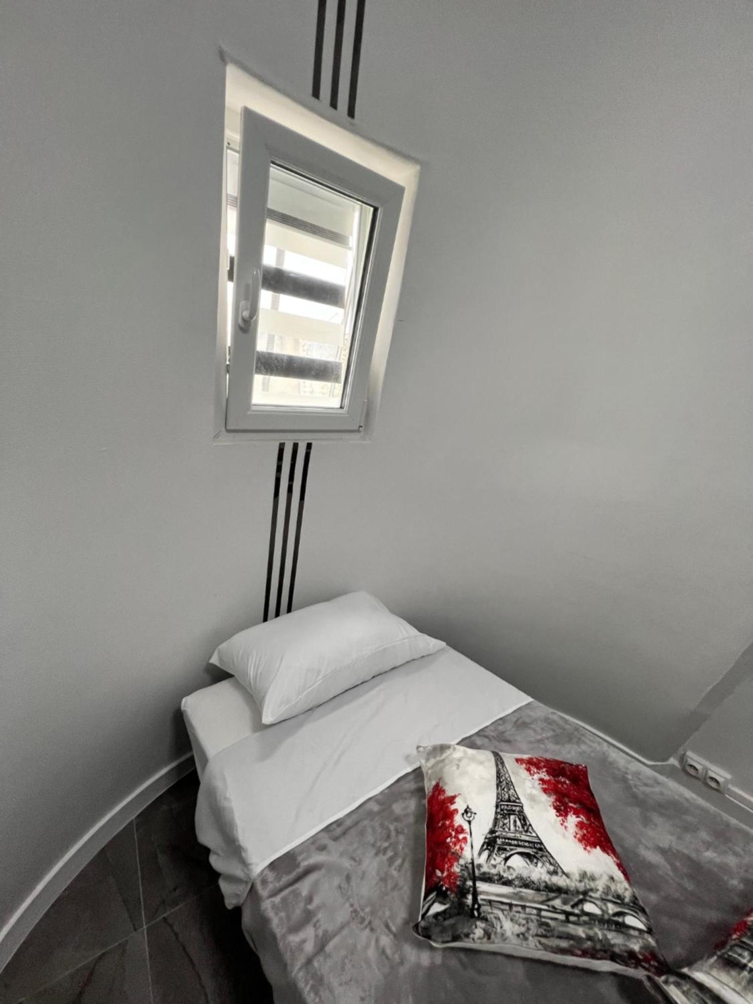 Paris Bastille Bercy Gare De Lyon Chambre Climatisee 9M2 Ideal 1 Pers ,Max 2 Pers Exteriör bild