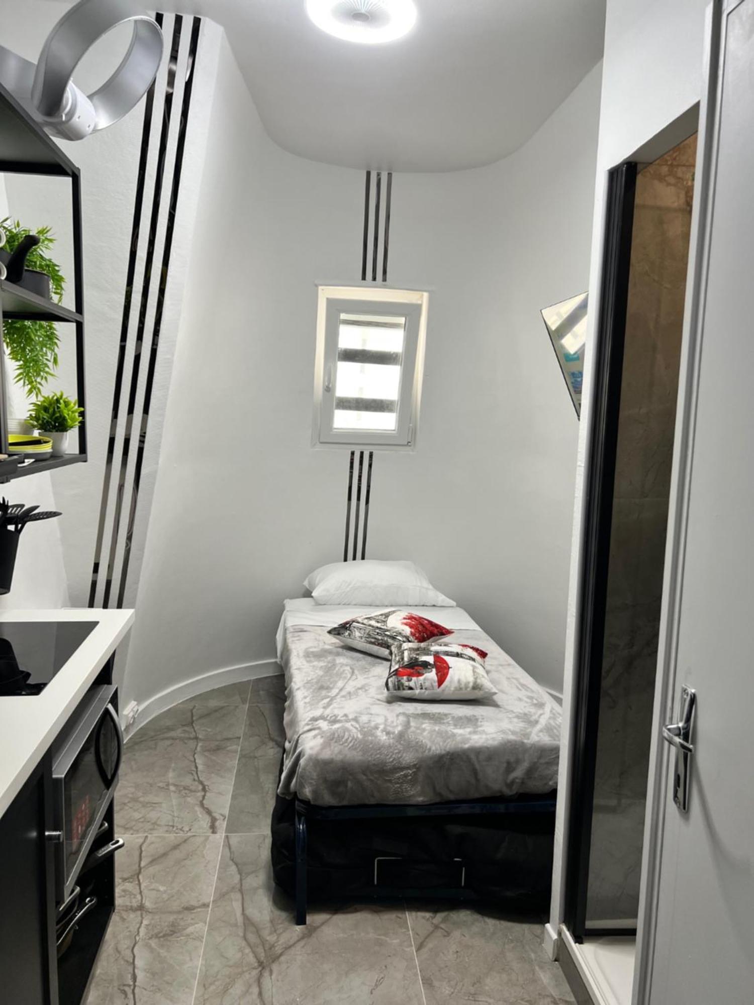 Paris Bastille Bercy Gare De Lyon Chambre Climatisee 9M2 Ideal 1 Pers ,Max 2 Pers Exteriör bild